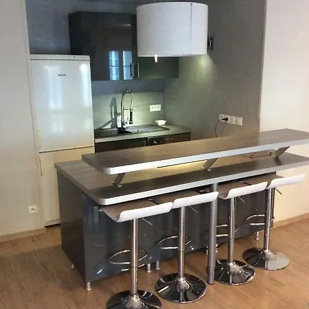 Montreuil Sur Apartament